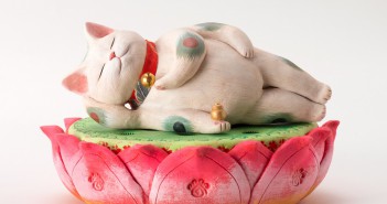 “Fuku-neko” (lucky cats) exhibition at Meguro Gajoen (amuzen article)